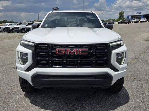 Used 2025 GMC Canyon Elevation w/ Technology Package RWD image 2