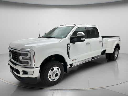 New 2026 Ford F350 Platinum w/ Platinum Plus Package AWD/4WD image 2