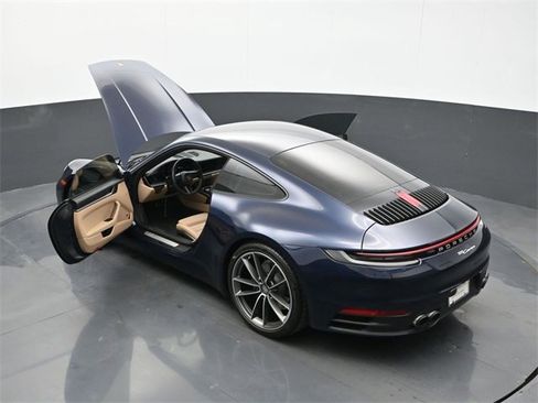 Used 2021 Porsche 911 Carrera image 24