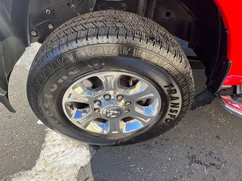 Used 2024 RAM 2500 Big Horn w/ Bed Utility Group image 11