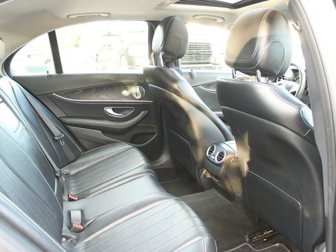 Used 2017 Mercedes-Benz E 300 image 40