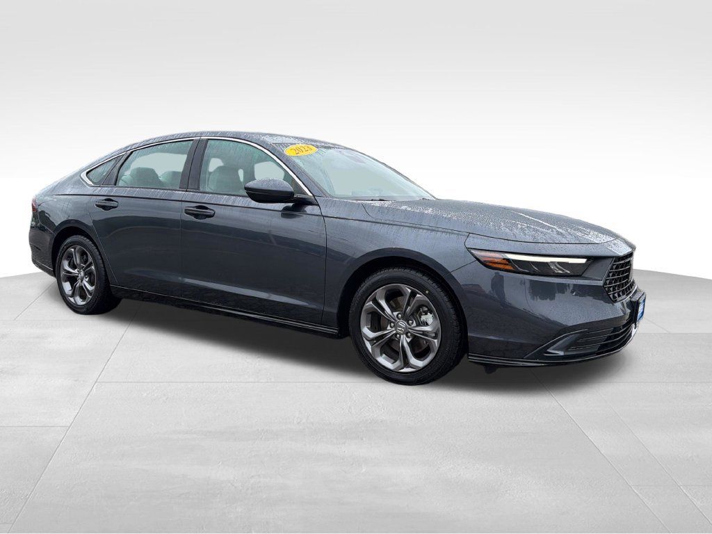 Used 2023 Honda Accord EX-L image 9