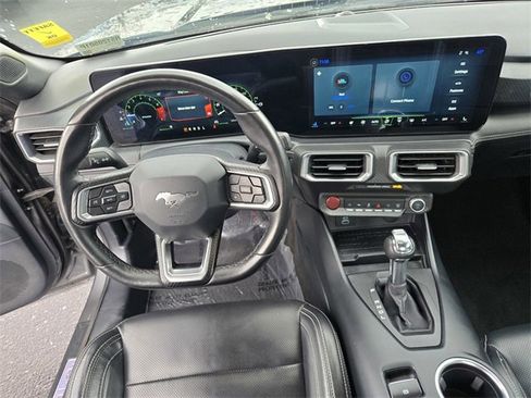 Used 2024 Ford Mustang Premium image 9