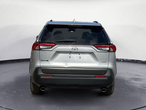 Used 2023 Toyota RAV4 XLE image 4