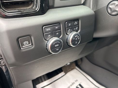 Used 2022 GMC Sierra 1500 AT4 w/ AT4 Premium Package image 16