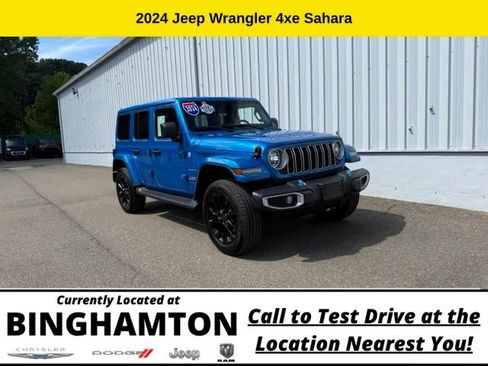 Used 2024 Jeep Wrangler Unlimited Sahara w/ Safety Group AWD/4WD image 2