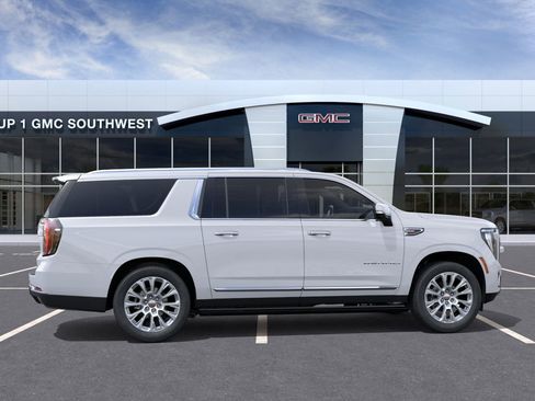 New 2026 GMC Yukon XL Denali w/ Sun & Power Step Package image 29