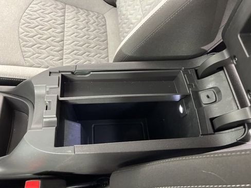 Used 2024 Chevrolet Equinox LS FWD image 29
