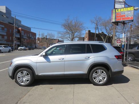Used 2018 Volkswagen Atlas SEL Premium image 7