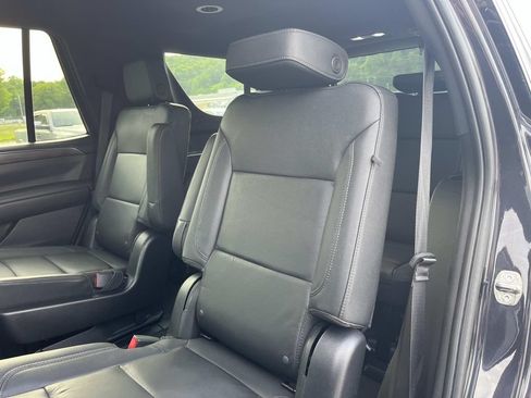 Used 2023 Chevrolet Tahoe Z71 w/ Luxury Package AWD/4WD image 20