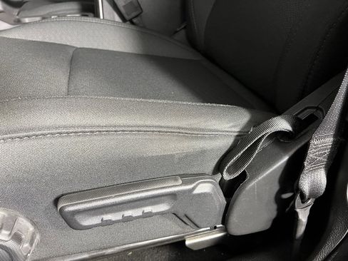 Certified 2023 Jeep Gladiator Willys image 21