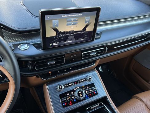 Used 2022 Lincoln Aviator Black Label w/ Dynamic Handling Package image 19