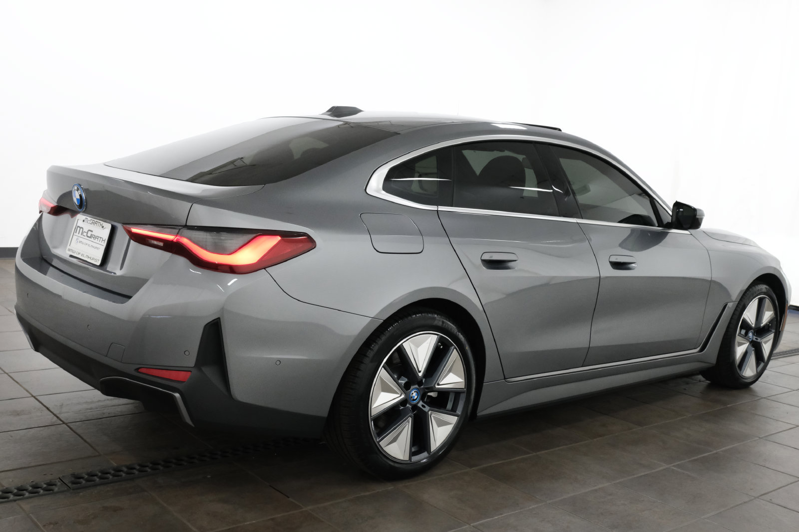 Used 2024 BMW i4 eDrive35 w/ Premium Package RWD image 5