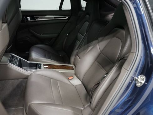 Used 2018 Porsche Panamera image 28