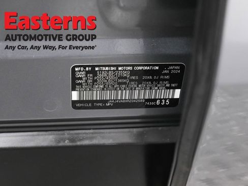 Used 2024 Mitsubishi Outlander SE image 36