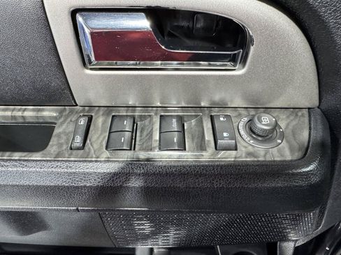 Used 2017 Ford Expedition Limited w/ Equipment Group 301A AWD/4WD image 31
