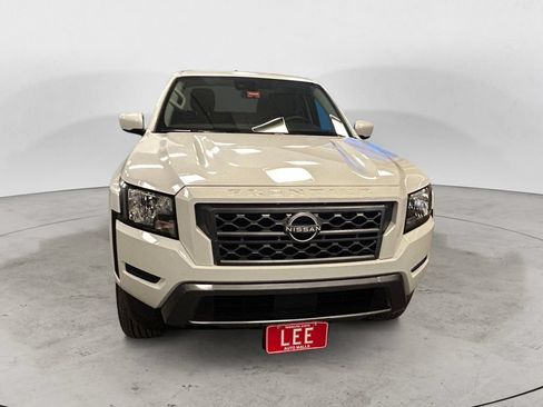 Certified 2023 Nissan Frontier SV w/ Technology Package AWD/4WD image 9