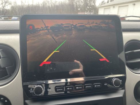 Used 2011 Ford F150 Raptor w/ Raptor Luxury Pkg image 10