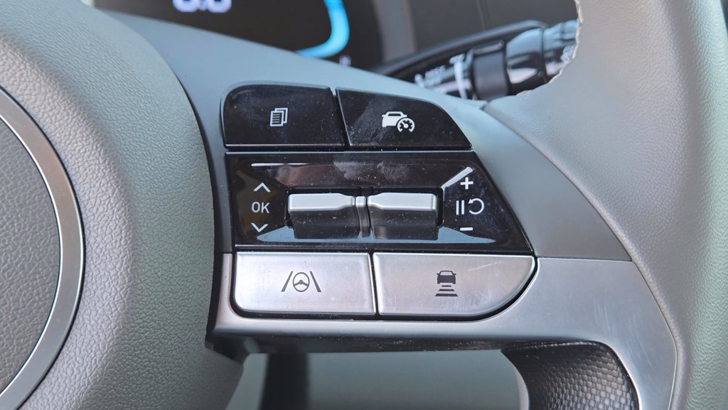 Used 2026 Hyundai Elantra SEL Sport Premium FWD image 19