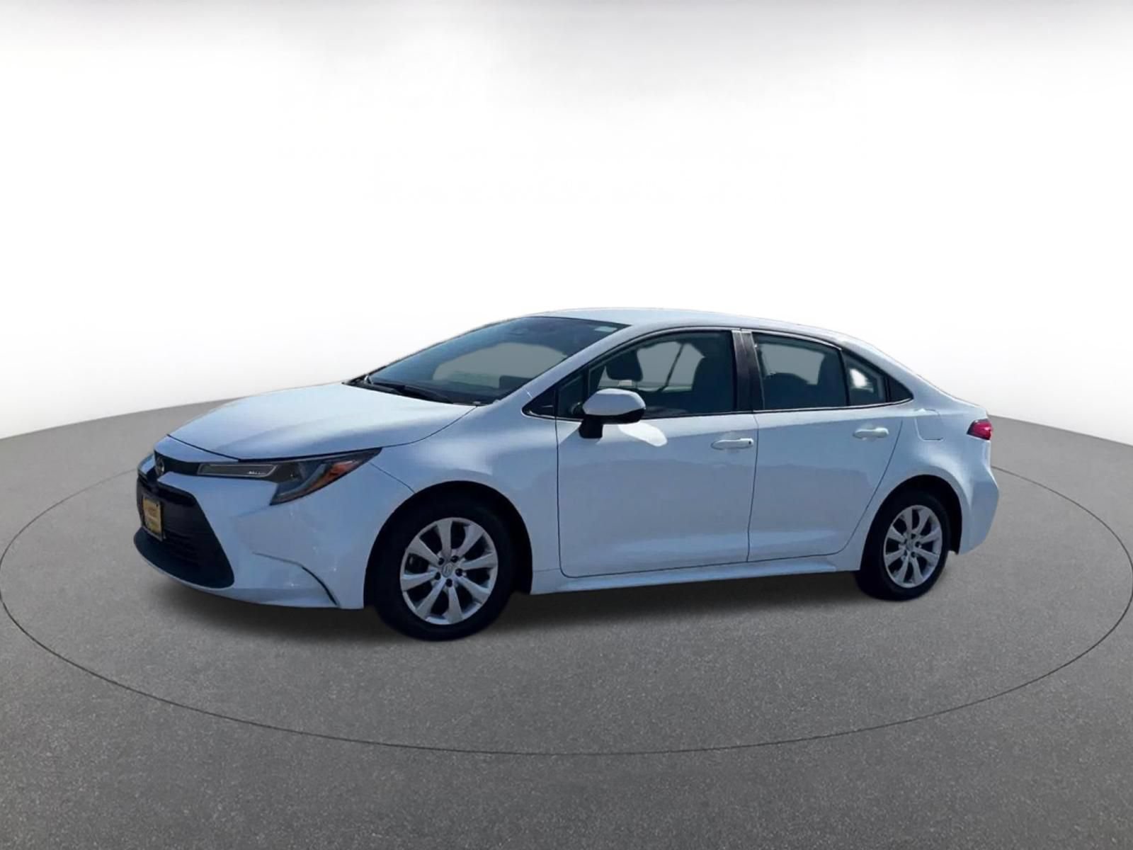 Used 2025 Toyota Corolla LE FWD image 7
