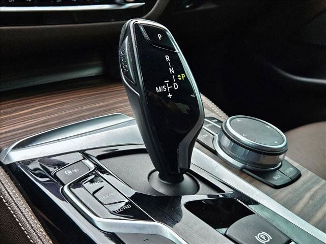 Used 2019 BMW 540i w/ Executive Package RWD image 12