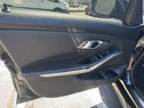 Used 2019 BMW 330i xDrive Sedan AWD/4WD image 12