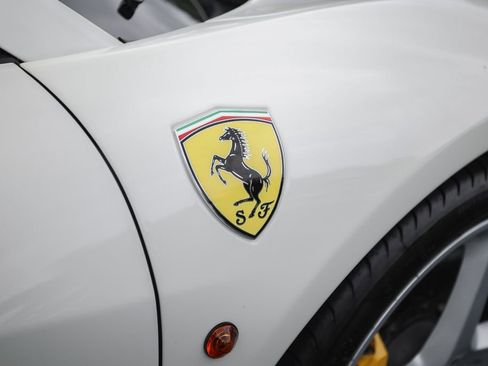 Certified 2014 Ferrari 458 Spider RWD image 18