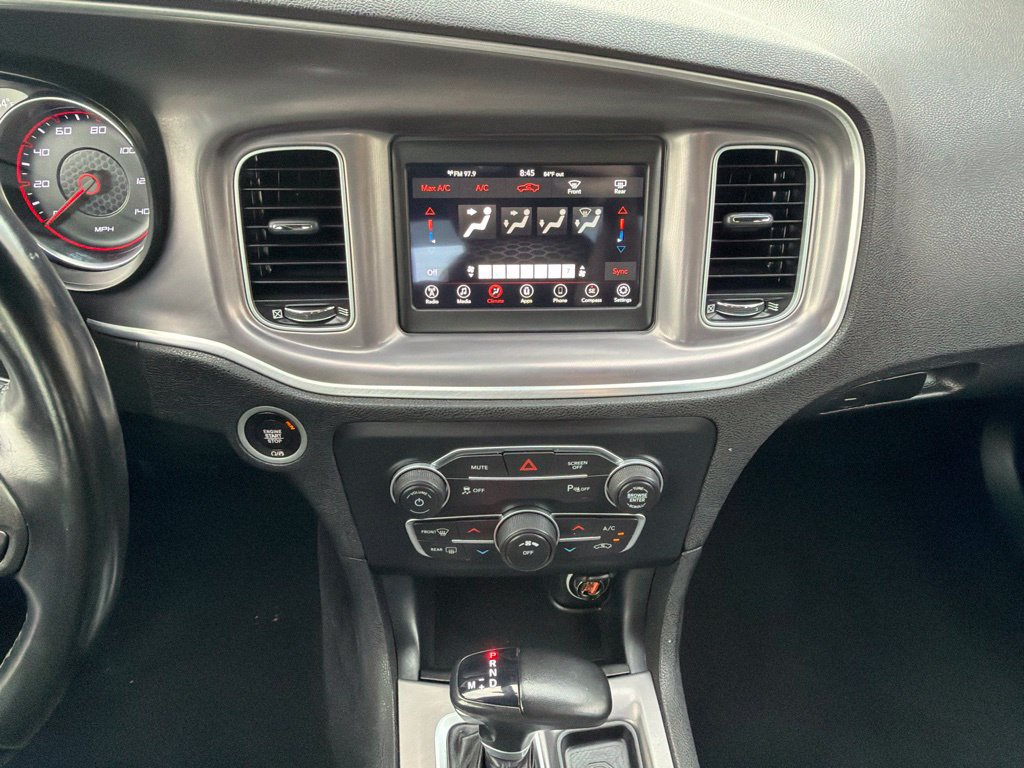 Used 2022 Dodge Charger SXT RWD image 25