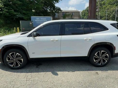 Certified 2026 Buick Enclave Sport Touring w/ Power Package AWD/4WD image 5