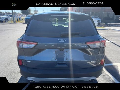 Used 2020 Ford Escape SE image 4