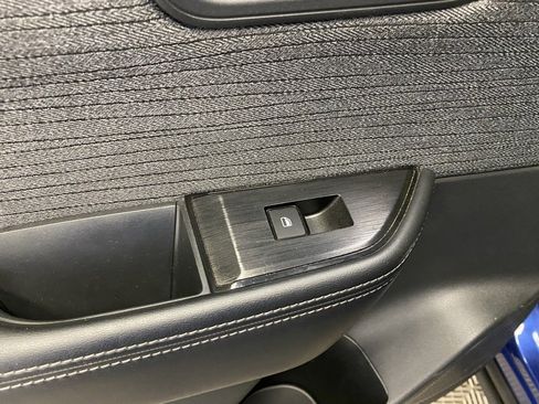 Used 2023 Nissan Rogue SV image 21