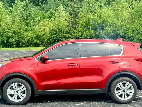 Used 2019 Kia Sportage LX AWD/4WD image 2