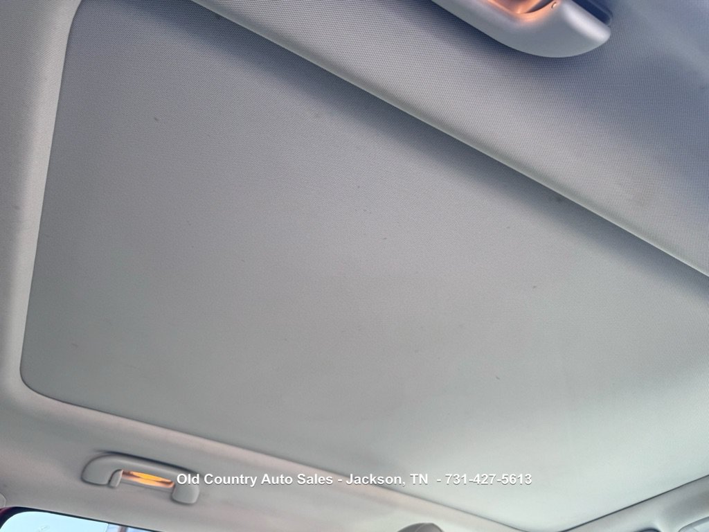 Used 2019 Jeep Compass Latitude FWD image 17