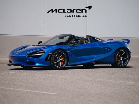 Used 2024 McLaren 750S Spider RWD image 4
