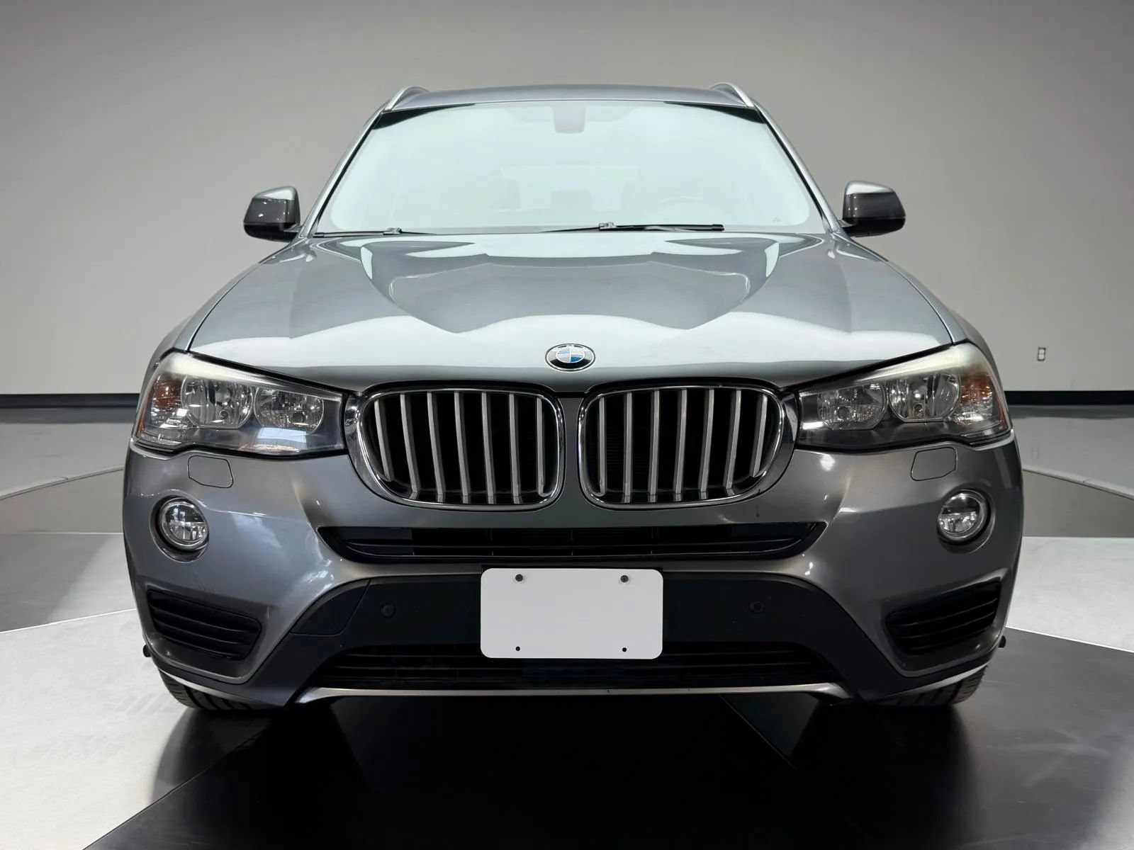 Used 2016 BMW X3 xDrive28i w/ Driver Assistance Package AWD/4WD image 3