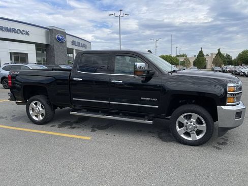 Used 2018 Chevrolet Silverado 2500 LTZ w/ Vortec Plus Package AWD/4WD image 10