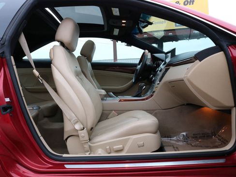 Used 2011 Cadillac CTS Premium image 40