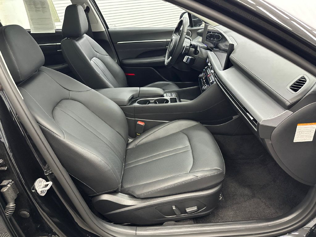 Used 2026 Hyundai Sonata Limited FWD image 15
