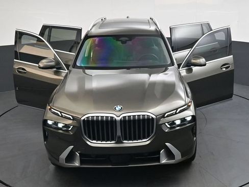 Used 2025 BMW X7 xDrive40i w/ Premium Package AWD/4WD image 48