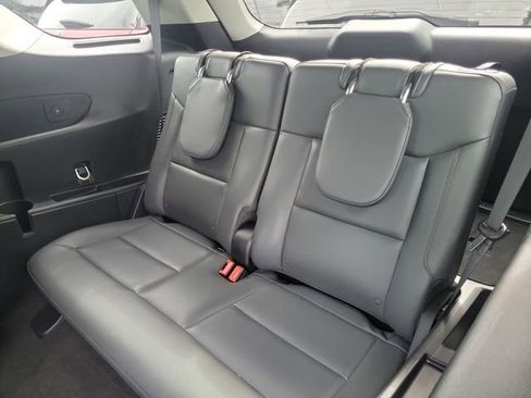 Certified 2025 Ford Explorer Active w/ Active Comfort Package RWD image 11
