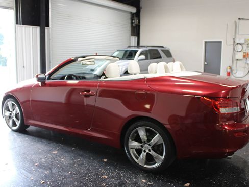 Used 2011 Lexus IS 350C RWD image 12