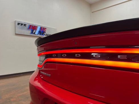Used 2020 Dodge Charger SXT w/ Leather Interior Group RWD image 39