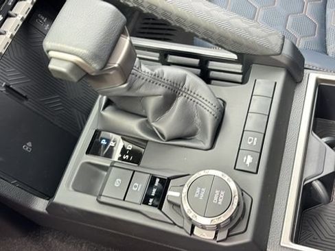 New 2026 Toyota 4Runner 4WD image 25