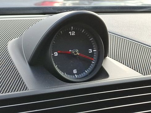 Used 2022 Porsche Panamera 4 image 21