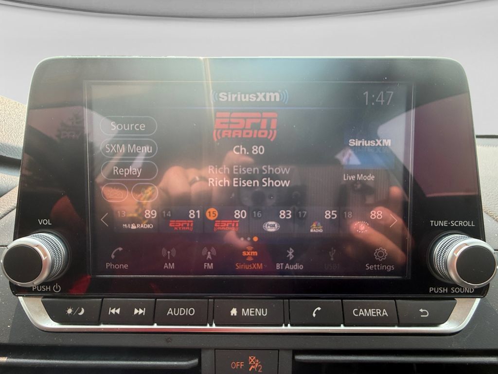 Used 2025 Nissan Altima 2.5 SV FWD image 27