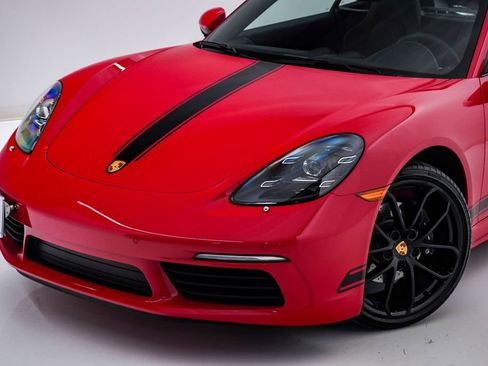 Used 2024 Porsche 718 Cayman RWD image 4