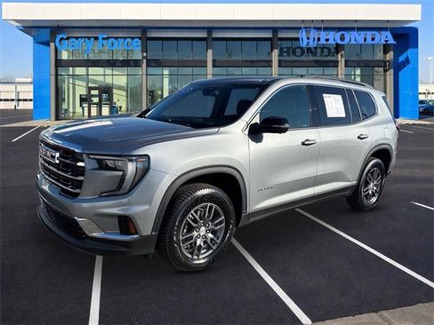 Used 2025 GMC Acadia Elevation image 4