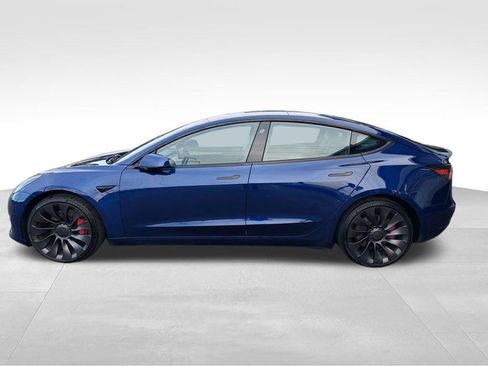 Used 2023 Tesla Model 3 Performance image 2