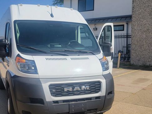 Used 2022 RAM ProMaster 2500 FWD image 1