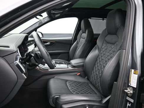 Used 2023 Audi SQ7 Prestige w/ Prestige Package AWD/4WD image 10